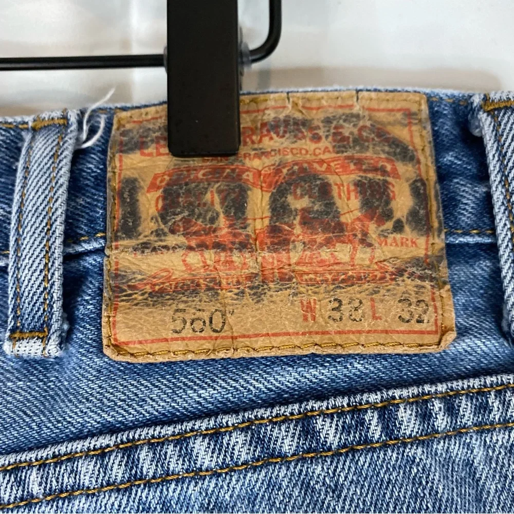 LEVI’S Men’s Size 38x32 Denim Jeans 560 VINTAGE Loose Fit Red Tab Tapered Leg